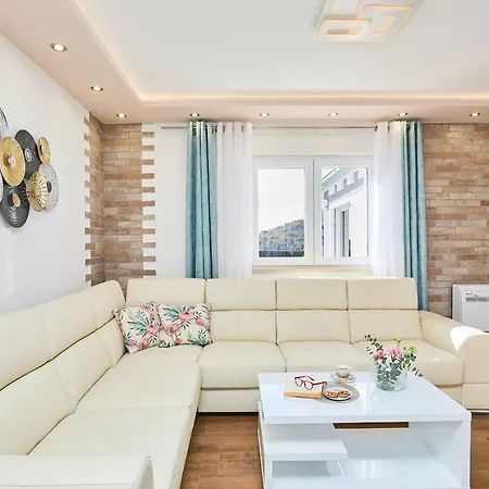 Aguzin Villa Osojnik