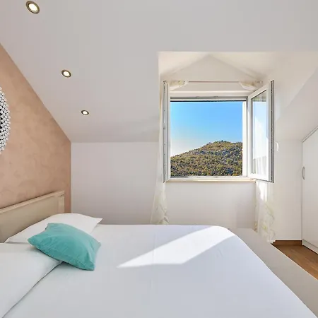 Villa Aguzin Osojnik