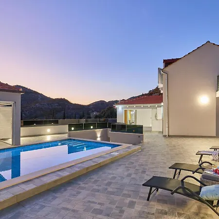 Villa Aguzin Osojnik